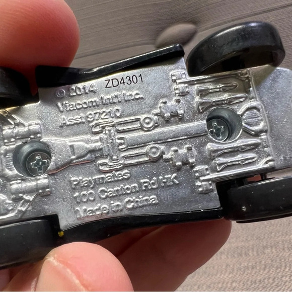 (2014) Playmates TMNT SHREDDER Die-Cast Race Car - Picture 2 of 4